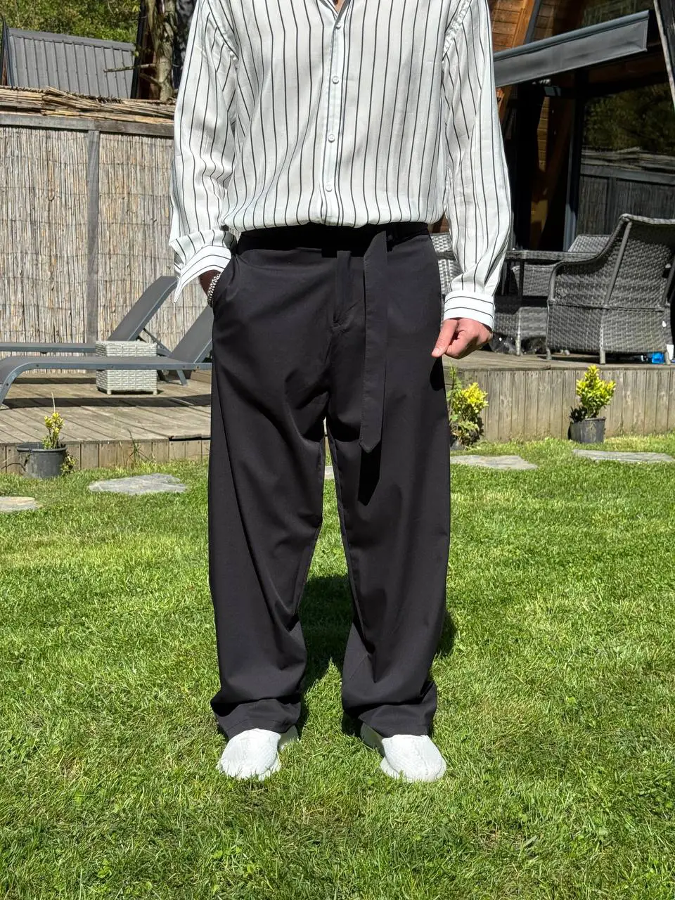 Siyah Kemerli Kumaş Pantolon