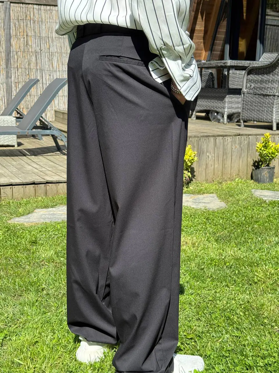 Siyah Kemerli Kumaş Pantolon